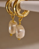 Eyrnalokkar - faux freshwater pearl